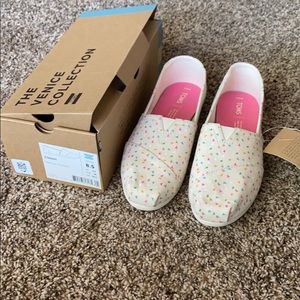 Toms size 8.5 funfetti shoes